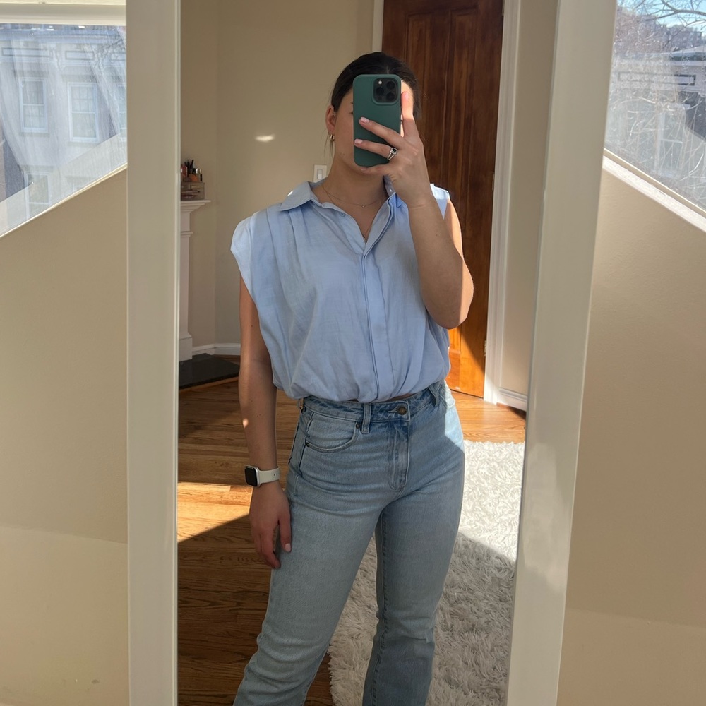 DO+BE Baby Blue Sleeveless Collared top, Size S